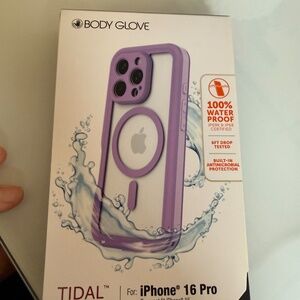 Body Glove Iphone 16 Pro case in purple